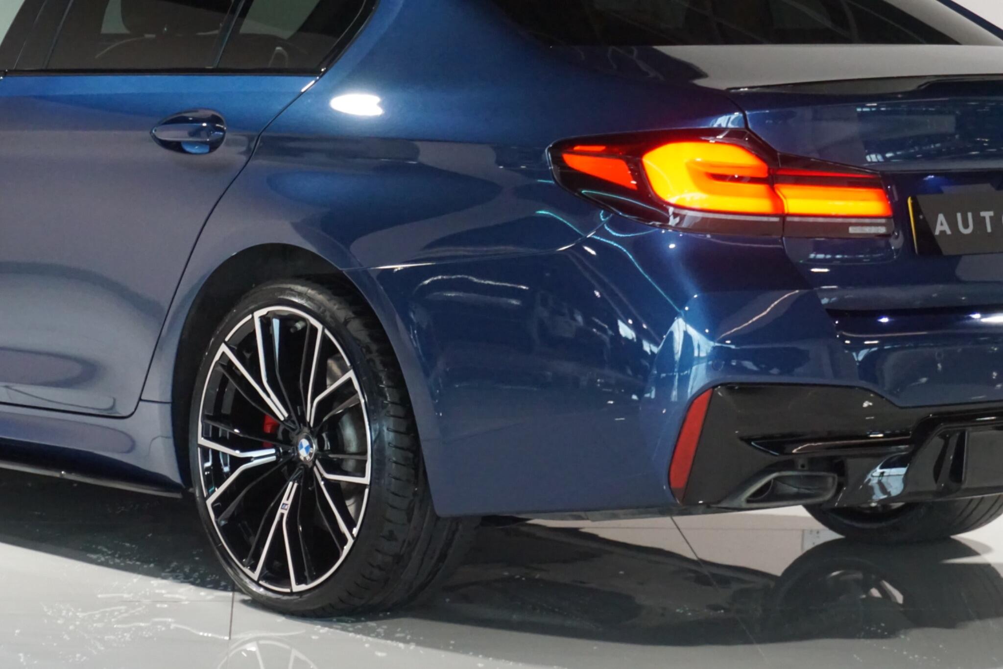 BMW 5 Series 3.0 530d MHT M Sport Saloon 4dr Diesel Hybrid Steptronic xDrive Euro 6 (s/s) (286 ps)